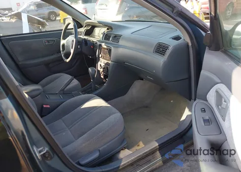 2001 Toyota Camry Le from USA, damaged, VIN 4T1BG22K81U788403